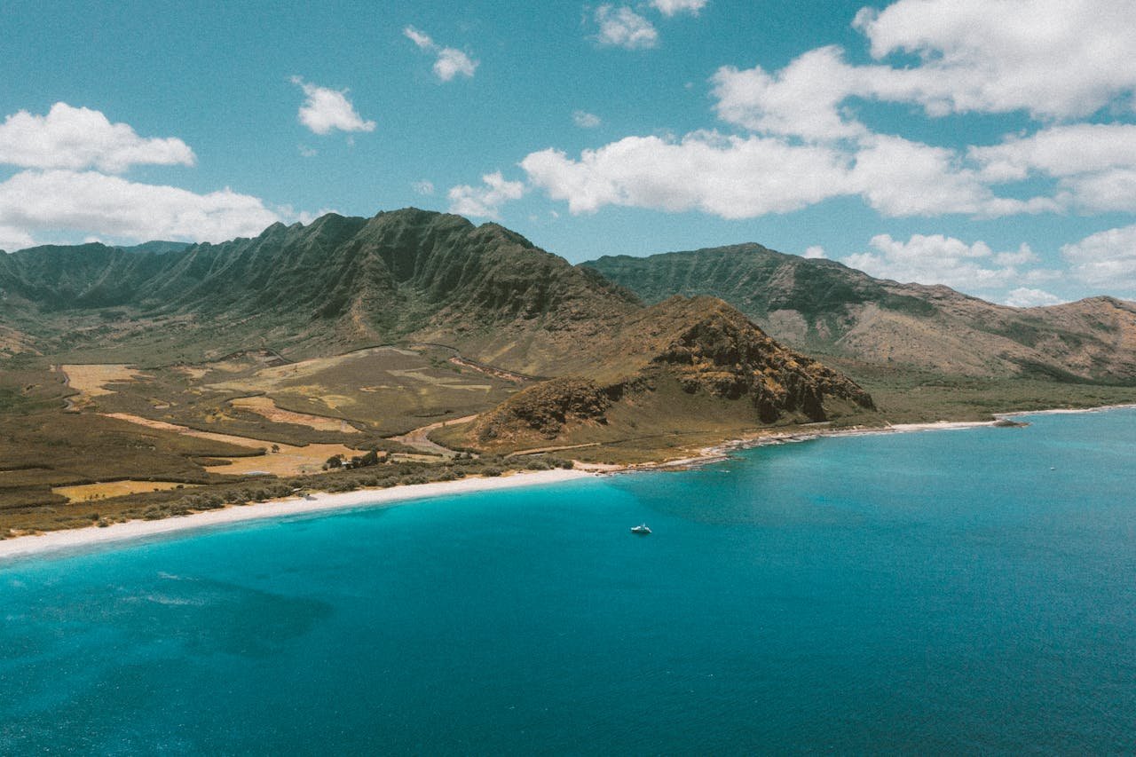 Why The Napali Coast Is One Of Hawaii's Most Popular Attractions