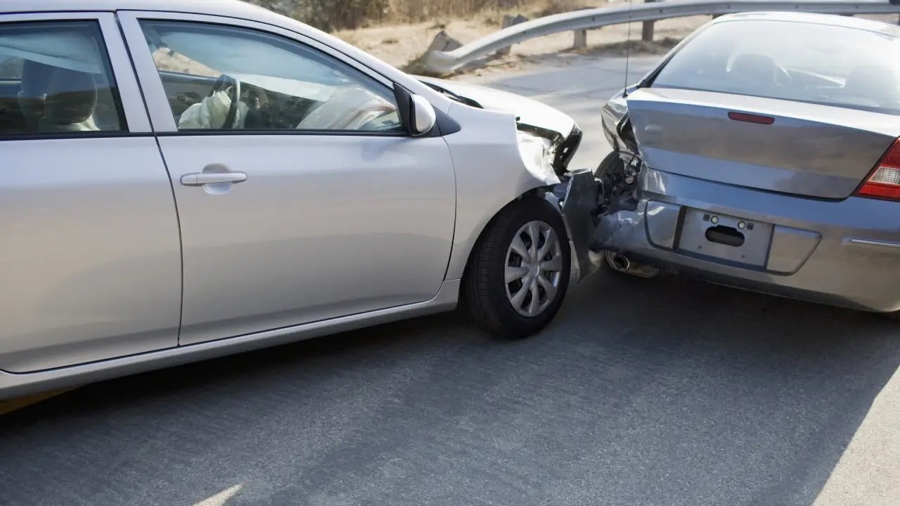 What if an At-Fault Driver Proposes Cash After the Car Accident?