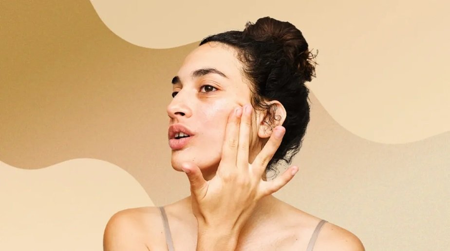 Rejuvenate Your Dry Skin: The Complete Serum Guide