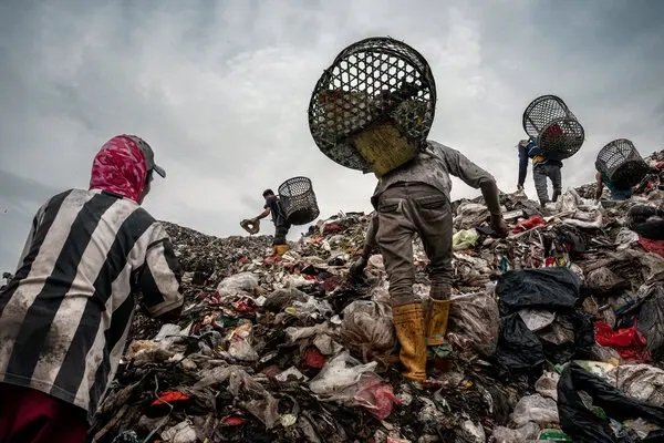 Plastic's New Life Dance with Sustainability